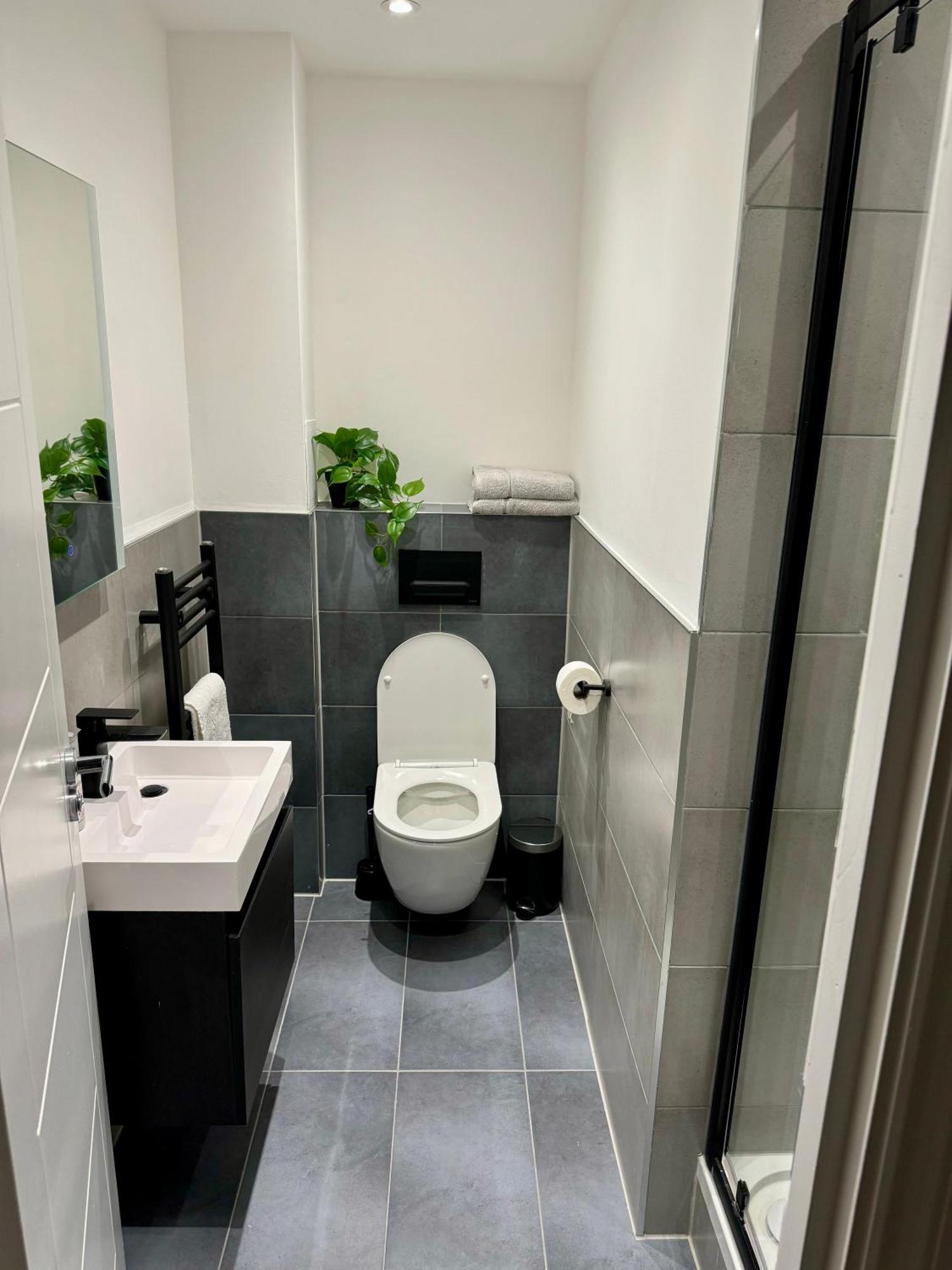 Holiday Home 2Br L 2Ba With Patio-Sleep 6 Londra Dış mekan fotoğraf
