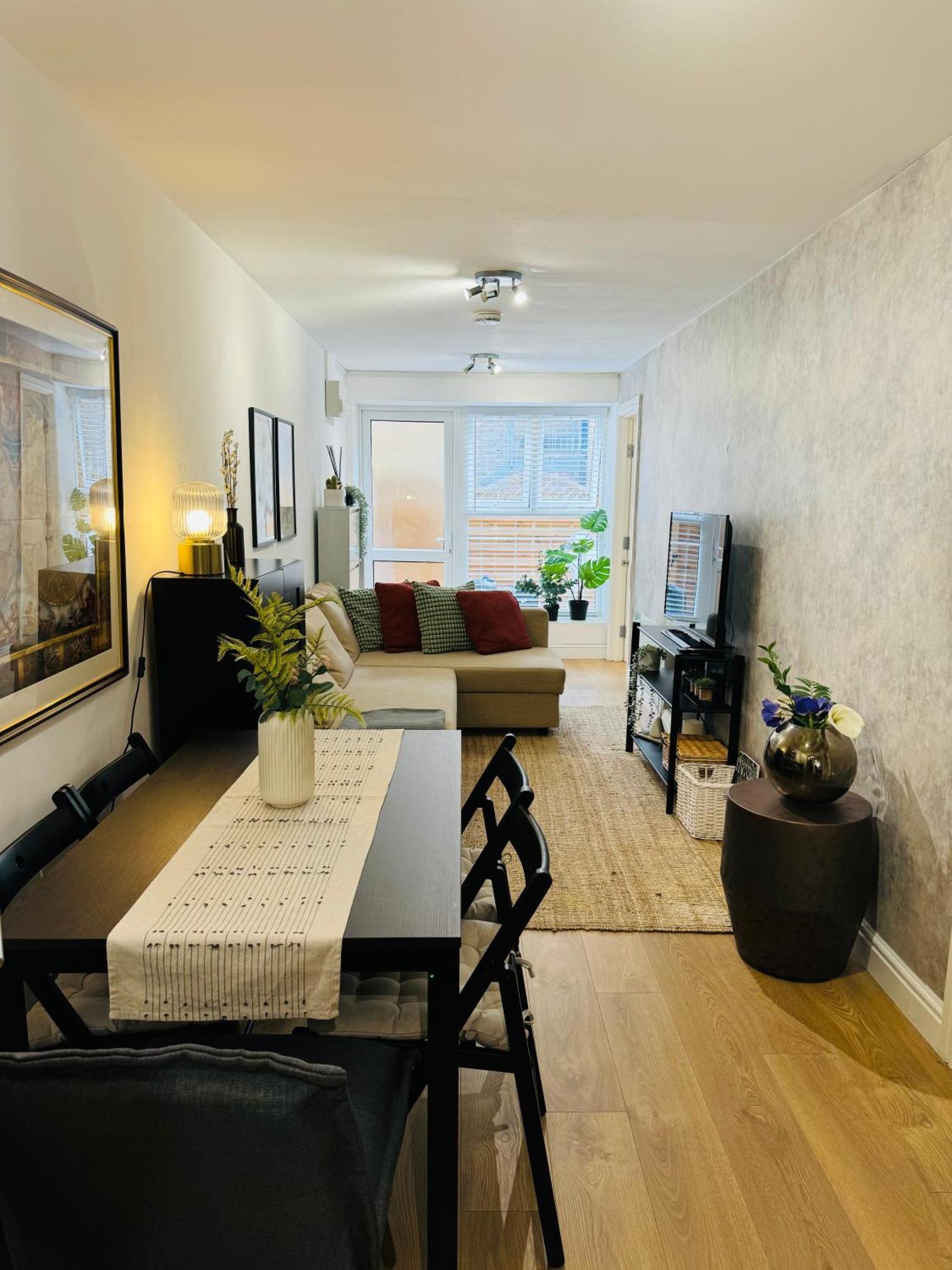 Holiday Home 2Br L 2Ba With Patio-Sleep 6 Londra Dış mekan fotoğraf
